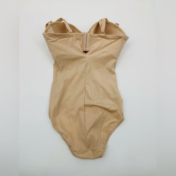 Wacoal | red carpet strapless Shapeware bodysuit in nude - Picture 6 of 8